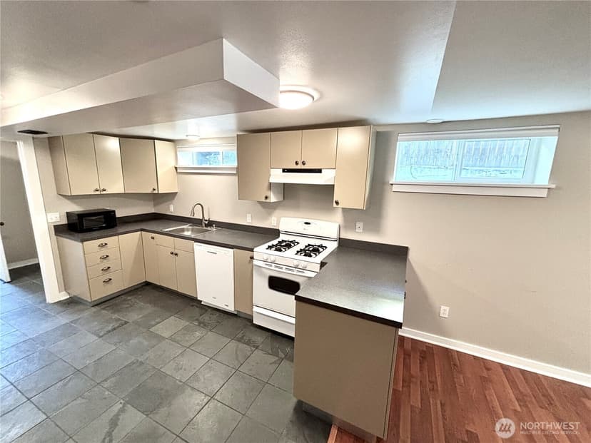 Property photo for 1706 N 50th Street, Seattle photo 21