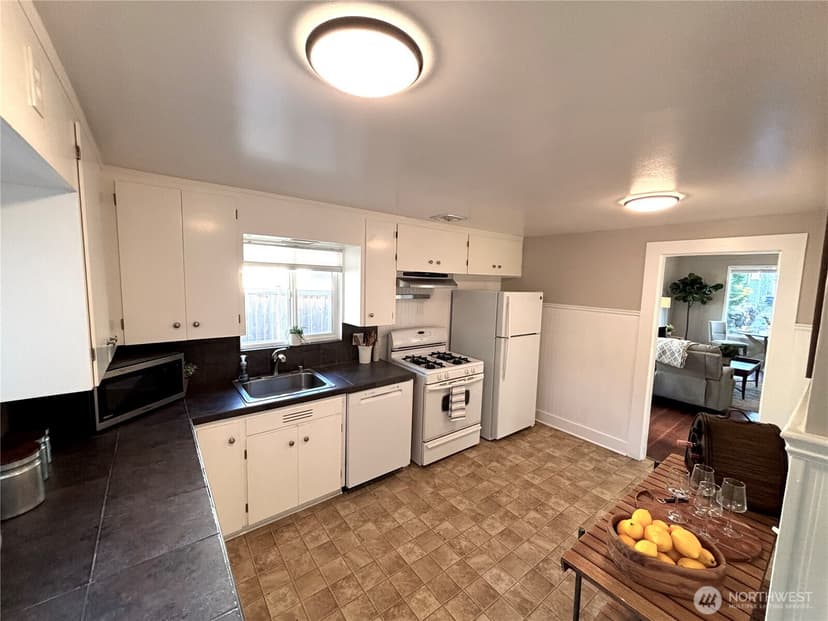 Property photo for 1706 N 50th Street, Seattle photo 7
