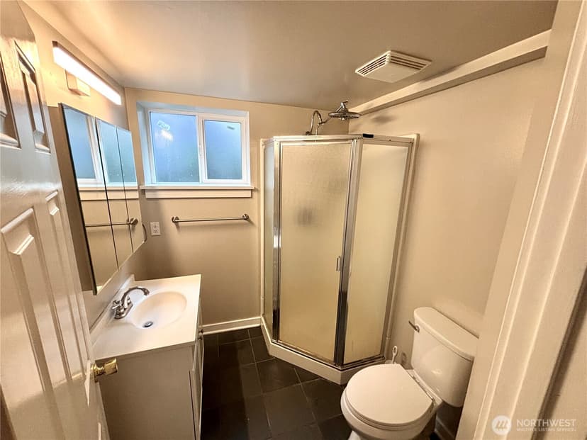 Property photo for 1706 N 50th Street, Seattle photo 24