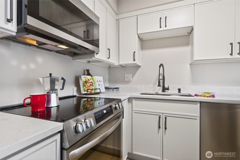Property photo for 18200 73rd Avenue NE #A-311, Kenmore photo 11