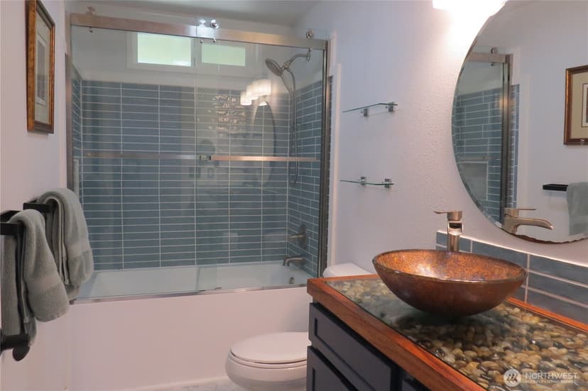 Property photo for 770 Duck Lake Drive SE, Ocean Shores photo 18