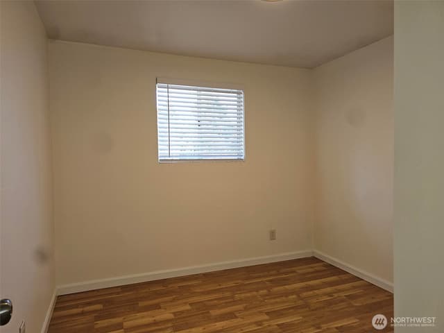 Property photo for 15619 NE 1st Place, Bellevue photo 5