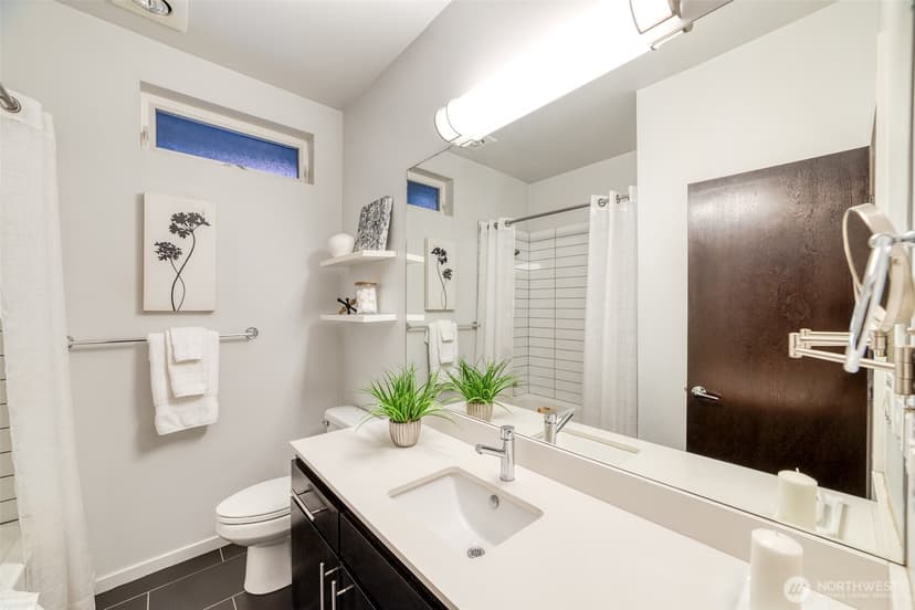 Property photo for 1519 14th Avenue S #C, Seattle photo 10