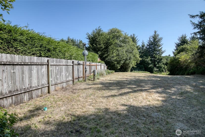 Property photo for 133 Cakesosta Street SW, Ocean Shores photo 17
