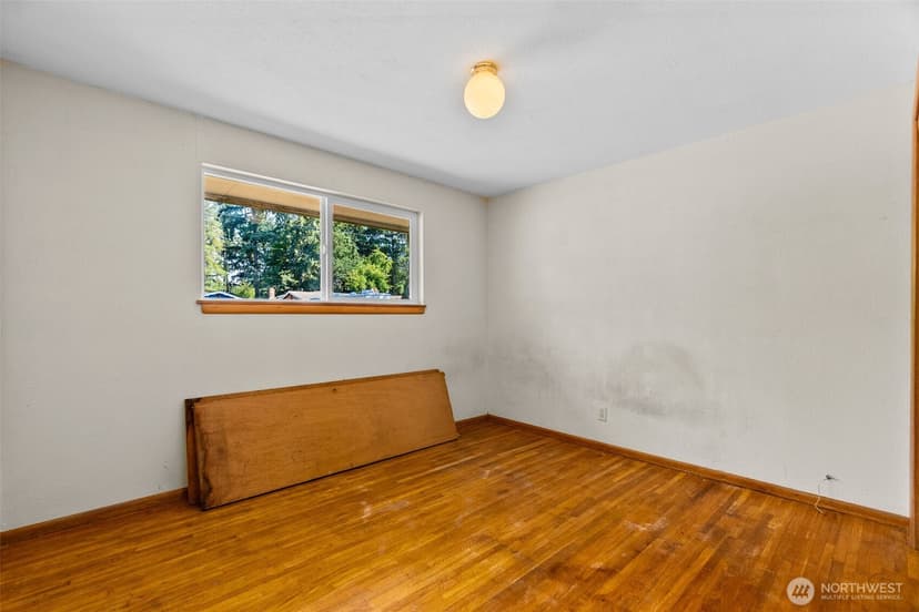 Property photo for 8212 South Way Sw, Lakewood photo 14