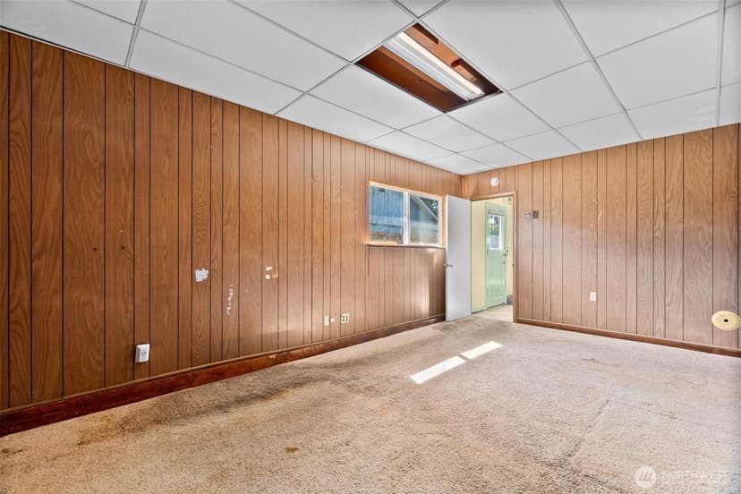Property photo for 8212 South Way Sw, Lakewood photo 18
