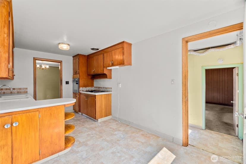 Property photo for 8212 South Way Sw, Lakewood photo 26