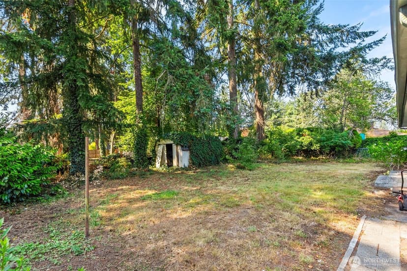 Property photo for 8212 South Way Sw, Lakewood photo 32