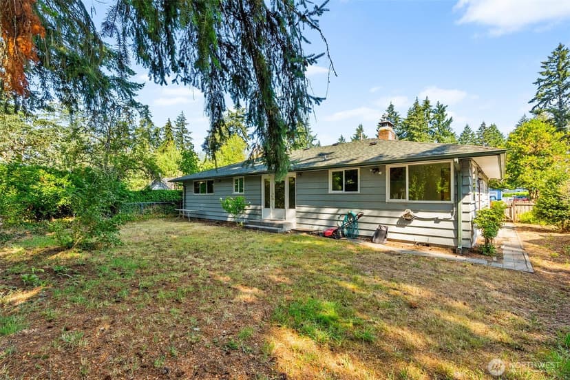Property photo for 8212 South Way Sw, Lakewood photo 31