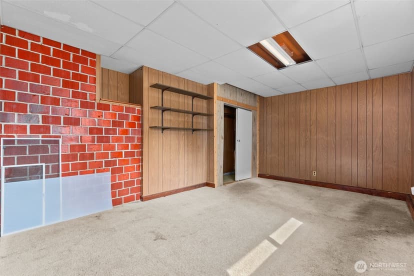 Property photo for 8212 South Way Sw, Lakewood photo 19