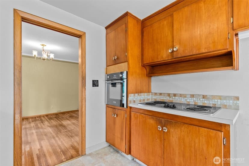 Property photo for 8212 South Way Sw, Lakewood photo 27