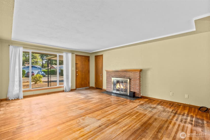 Property photo for 8212 South Way Sw, Lakewood photo 6