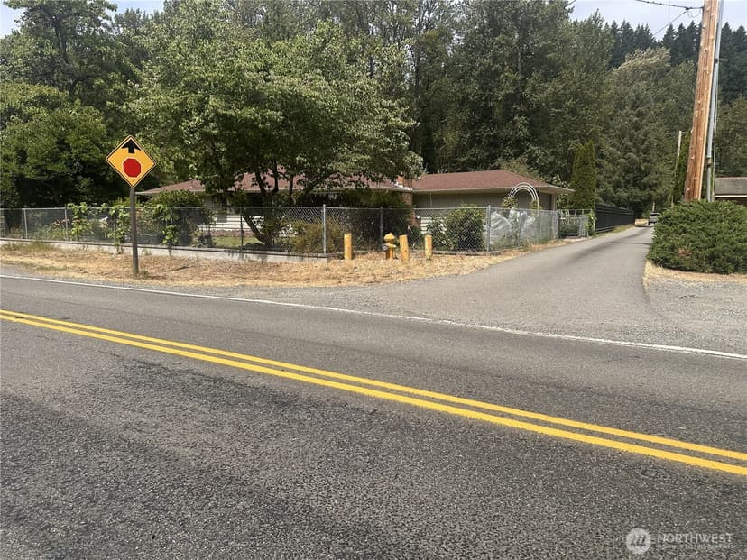 Property photo for 154 XX SE Jones Road, Renton photo 14