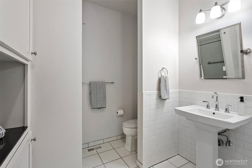 Property photo for 6516 86th Avenue W, University Place photo 14