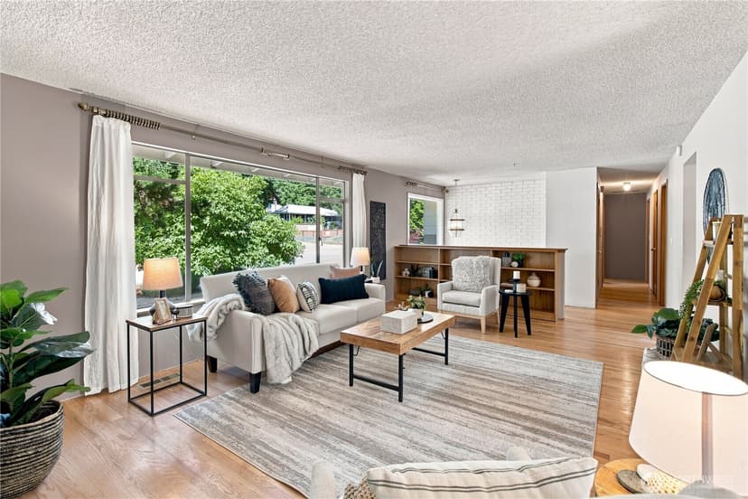 Property photo for 10634 32nd Avenue SW, Seattle photo 5