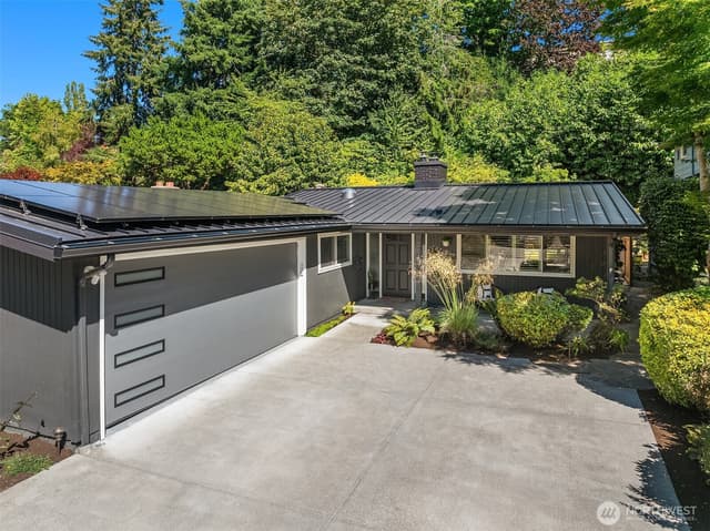 Property photo for 3844 Surber Drive NE, Seattle