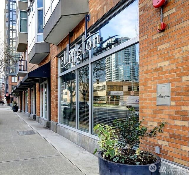 Property photo for 2801 1st Avenue #807, Seattle photo 2