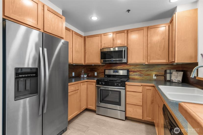 Property photo for 2801 1st Avenue #807, Seattle photo 13