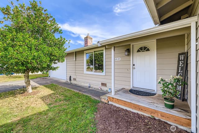 Property photo for 6410 58th Street NE, Marysville photo 5