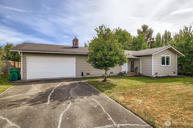 Property photo for 6410 58th Street NE, Marysville photo 2