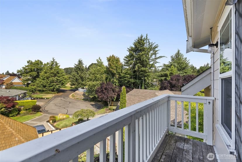 Property photo for 8902 65th Street W, University Place photo 34
