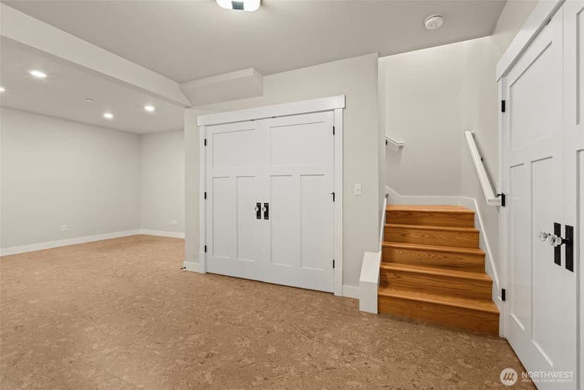 Property photo for 8902 65th Street W, University Place photo 28