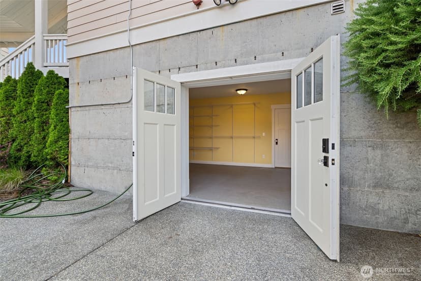 Property photo for 8902 65th Street W, University Place photo 33