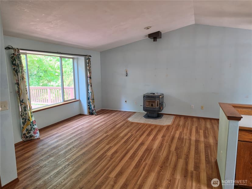 Property photo for 7905 Decatur Avenue, Clinton photo 4