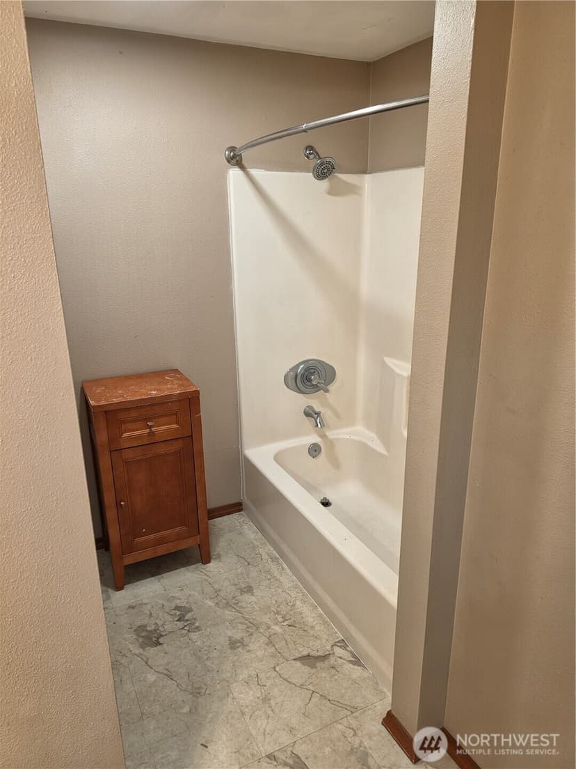 Property photo for 7905 Decatur Avenue, Clinton photo 9
