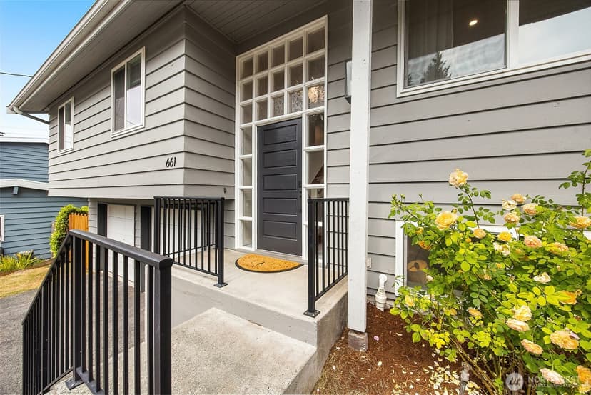 Property photo for 661 Birch Street, Edmonds photo 2