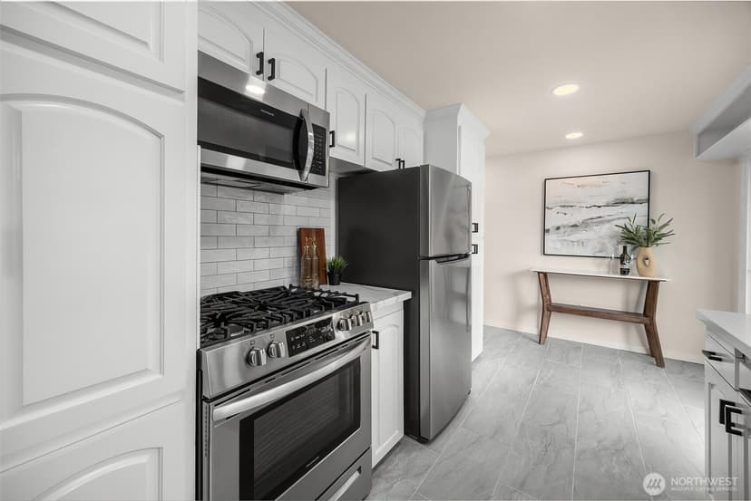 Property photo for 661 Birch Street, Edmonds photo 12