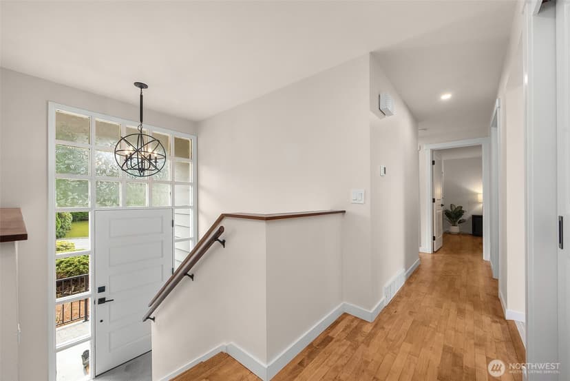 Property photo for 661 Birch Street, Edmonds photo 23