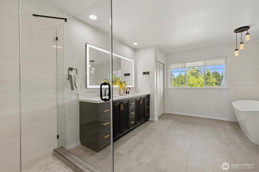 Property photo for 8603 NE 141st St, Kirkland photo 32