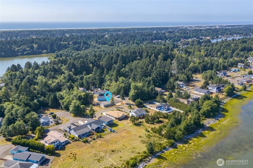 Property photo for 227 Sunrise Avenue SE, Ocean Shores photo 32