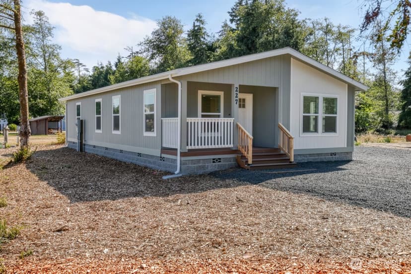 Property photo for 227 Sunrise Avenue SE, Ocean Shores photo 30
