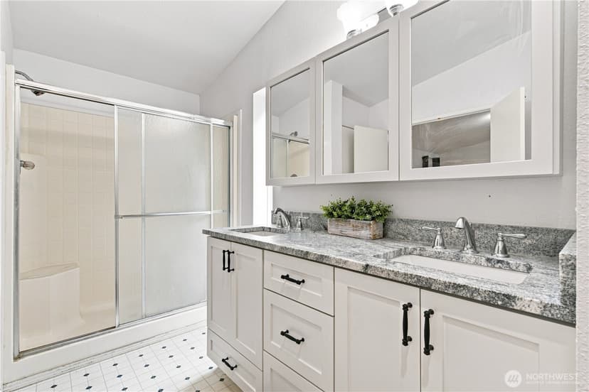 Property photo for 5536 NE Falcon Ridge Lane, Poulsbo photo 24
