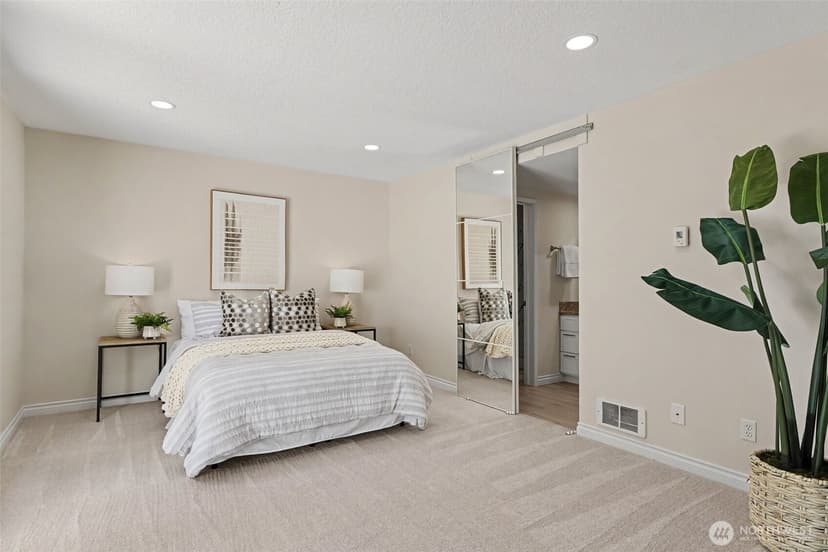 Property photo for 401 100th Ave NE #314, Bellevue photo 11
