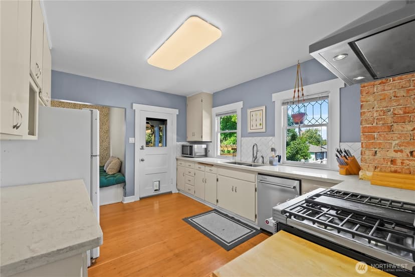Property photo for 802 S Junett Street, Tacoma photo 12