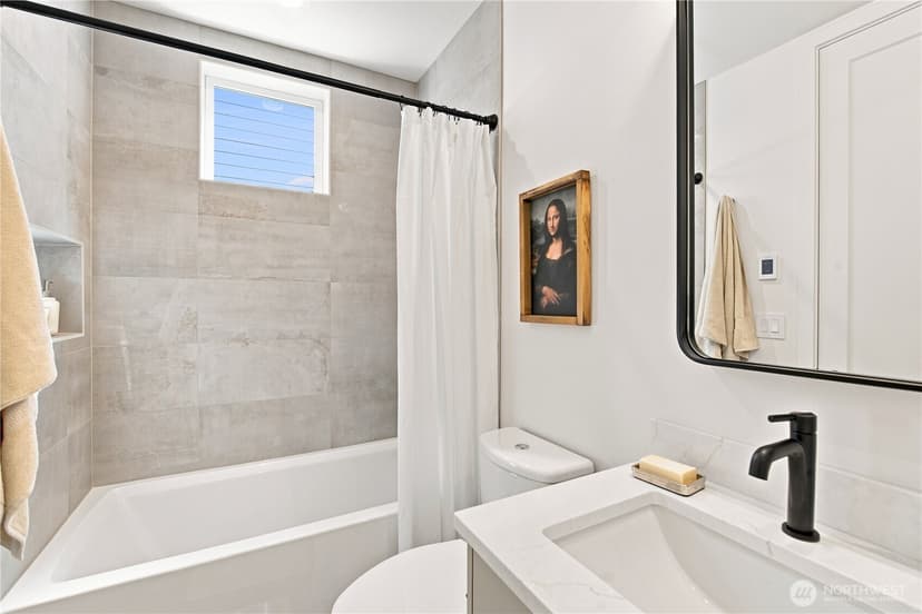 Property photo for 2645 Walnut Avenue SW, Seattle photo 25