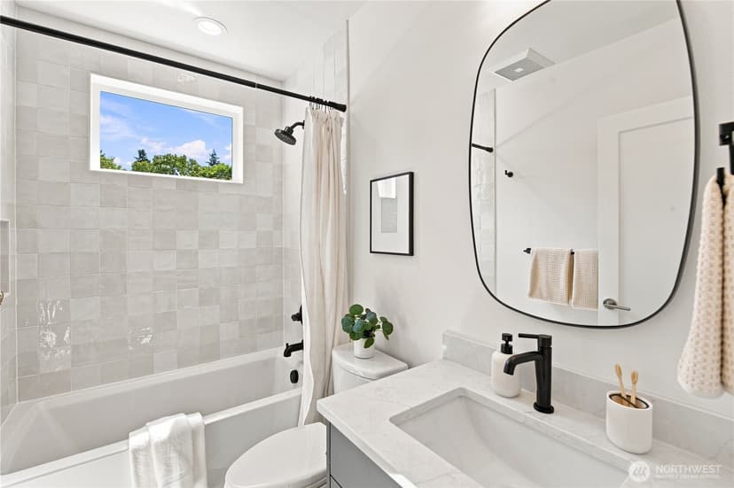 Property photo for 2648 41st Avenue SW, Seattle photo 17