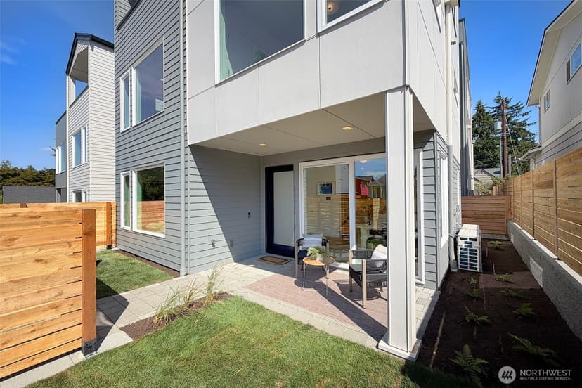 Property photo for 2648 41st Avenue SW, Seattle photo 25