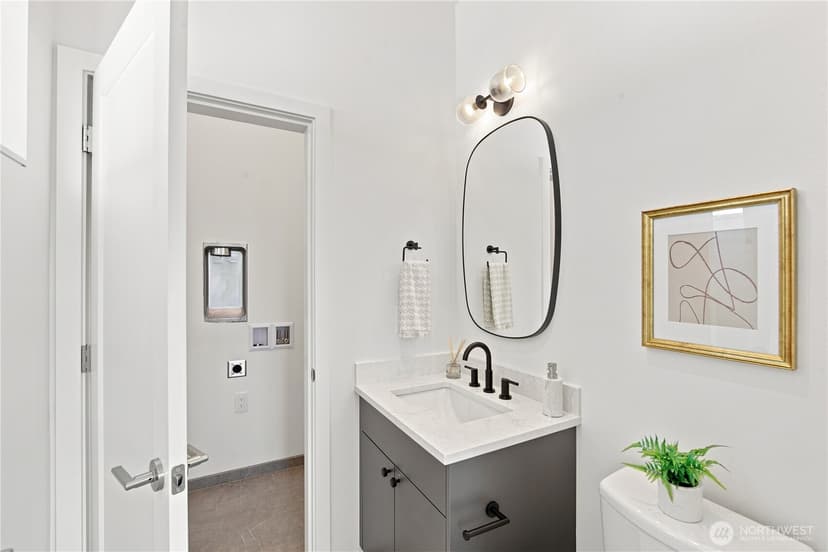 Property photo for 2648 41st Avenue SW, Seattle photo 16