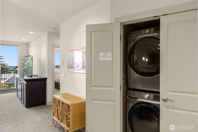 Property photo for 6801 Greenwood Avenue N #304, Seattle photo 17