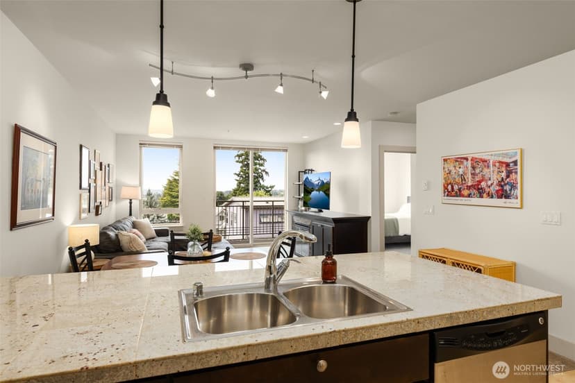 Property photo for 6801 Greenwood Avenue N #304, Seattle photo 7