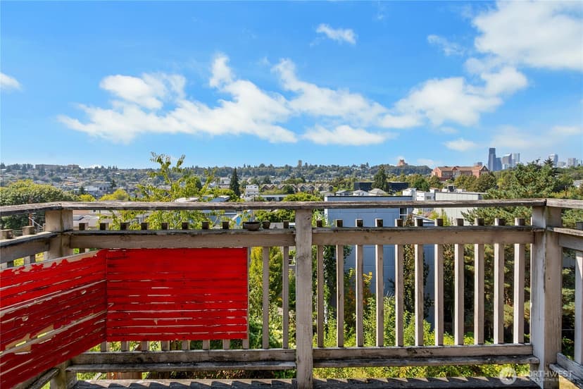 Property photo for 1735 28th Avenue S, Seattle photo 13