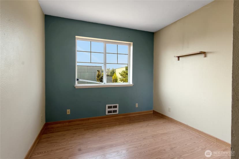 Property photo for 1735 28th Avenue S, Seattle photo 7