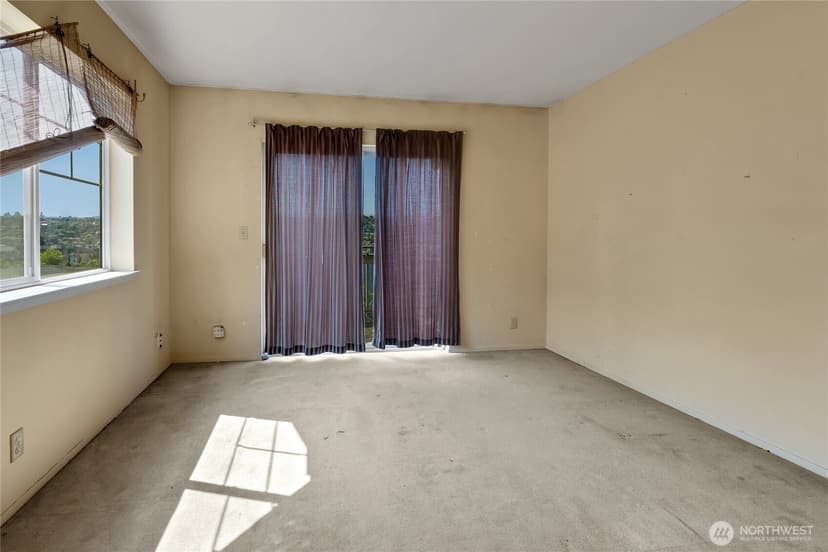 Property photo for 1735 28th Avenue S, Seattle photo 12