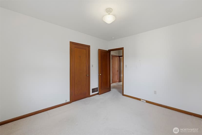 Property photo for 1015 N Sheridan Avenue, Tacoma photo 14