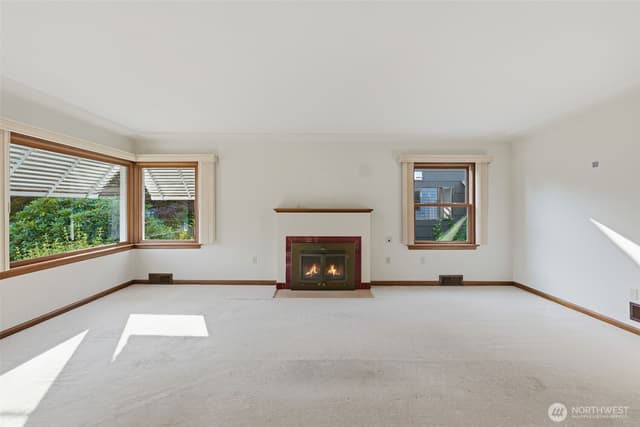Property photo for 1015 N Sheridan Avenue, Tacoma photo 4