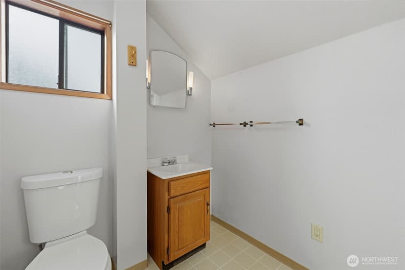Property photo for 1015 N Sheridan Avenue, Tacoma photo 26